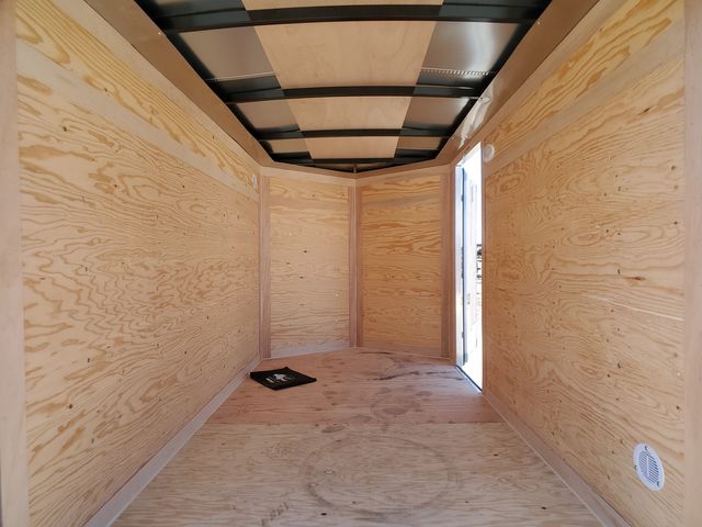 Enclosed Trailer White E-Series 5x8ft