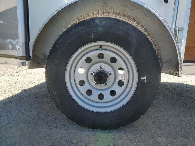 Enclosed Trailer White E-Series 5x8ft